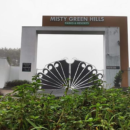 Misty Green Hills Parks & Resorts Kondotty Экстерьер фото