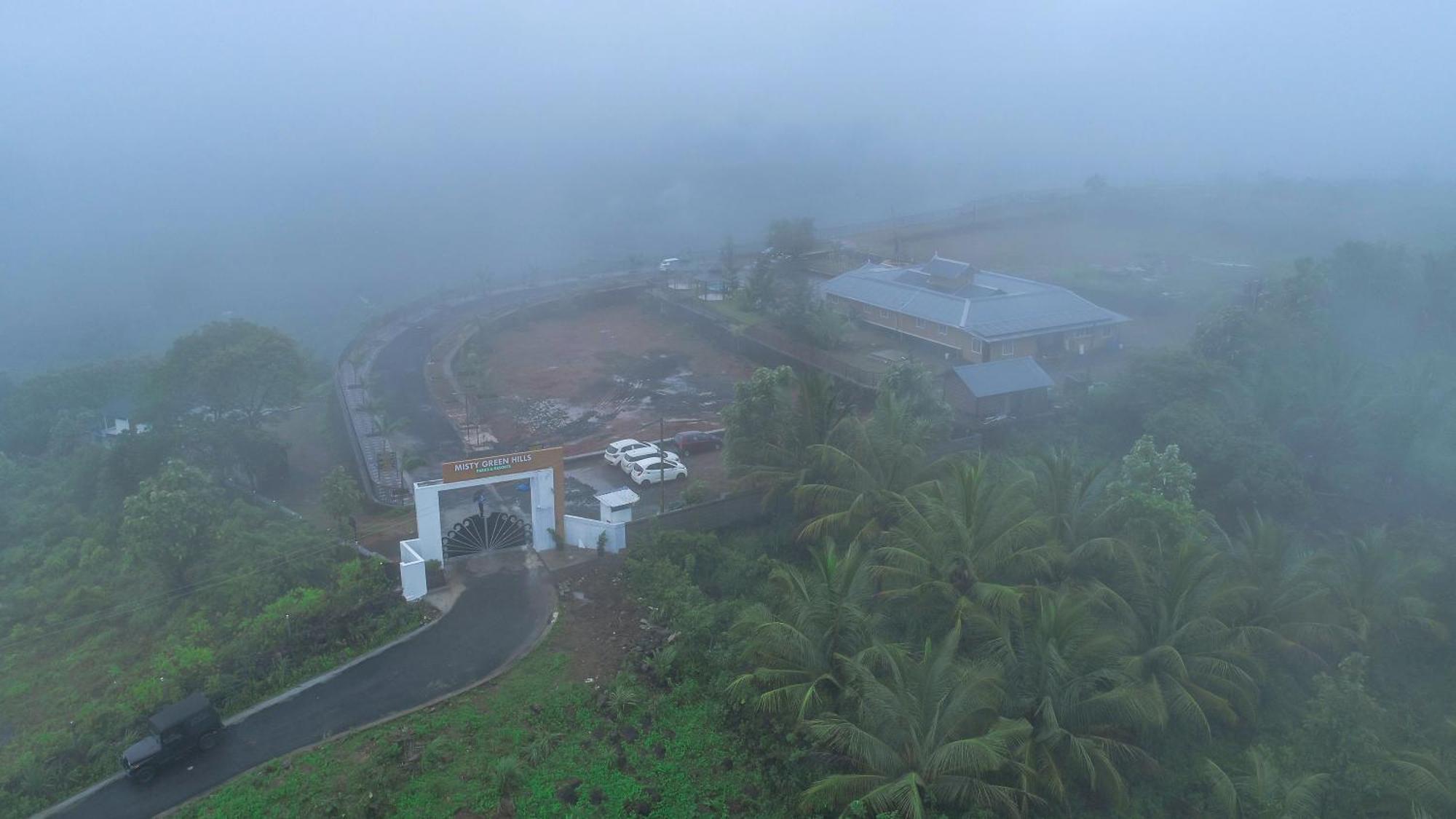 Misty Green Hills Parks & Resorts Kondotty Экстерьер фото